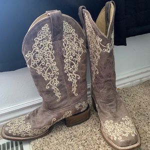 Corral Women's Crater Embroidery Western Boots